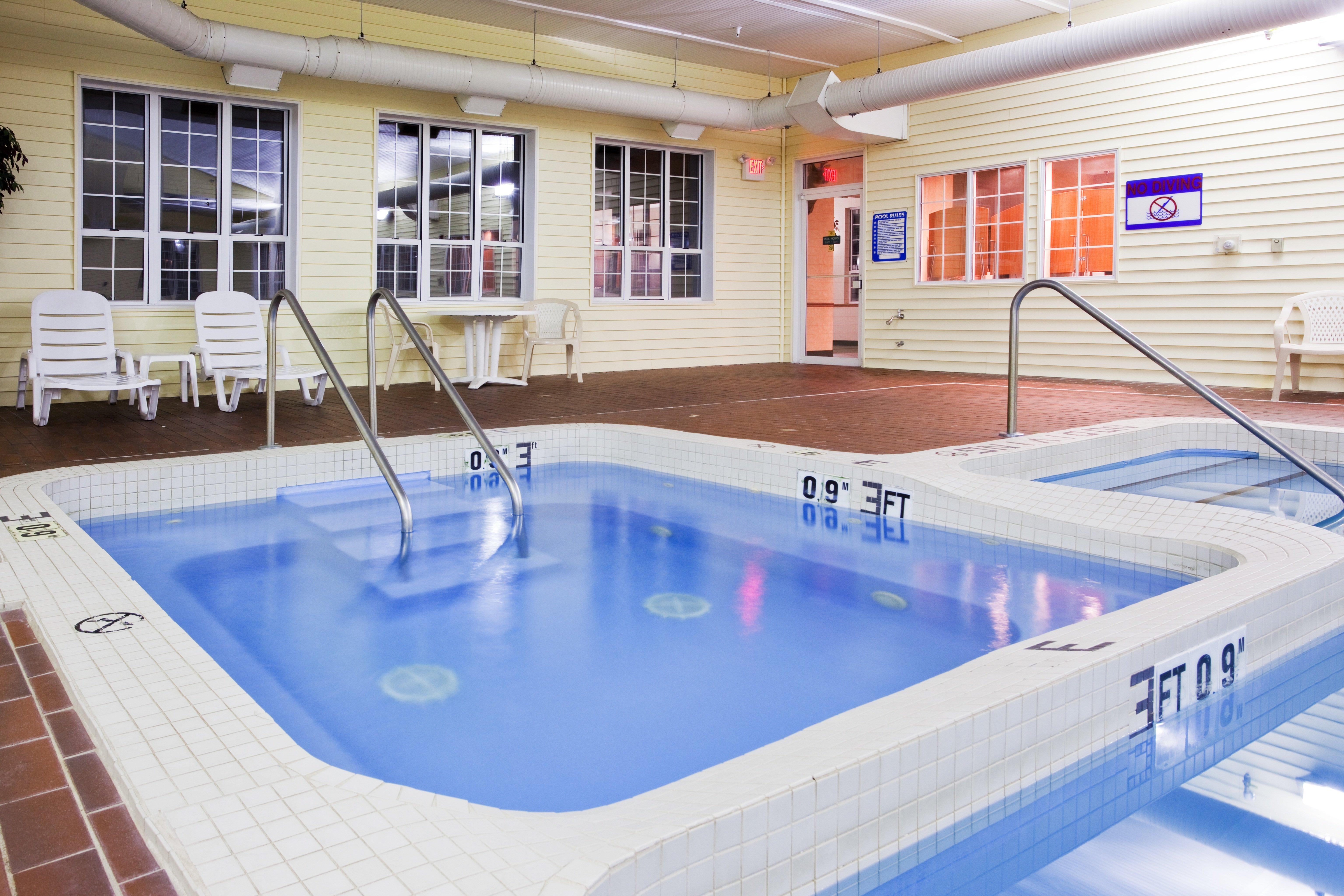 Holiday Inn Express St Ignace-Lake Central By Ihg Saint Ignace Exterior foto