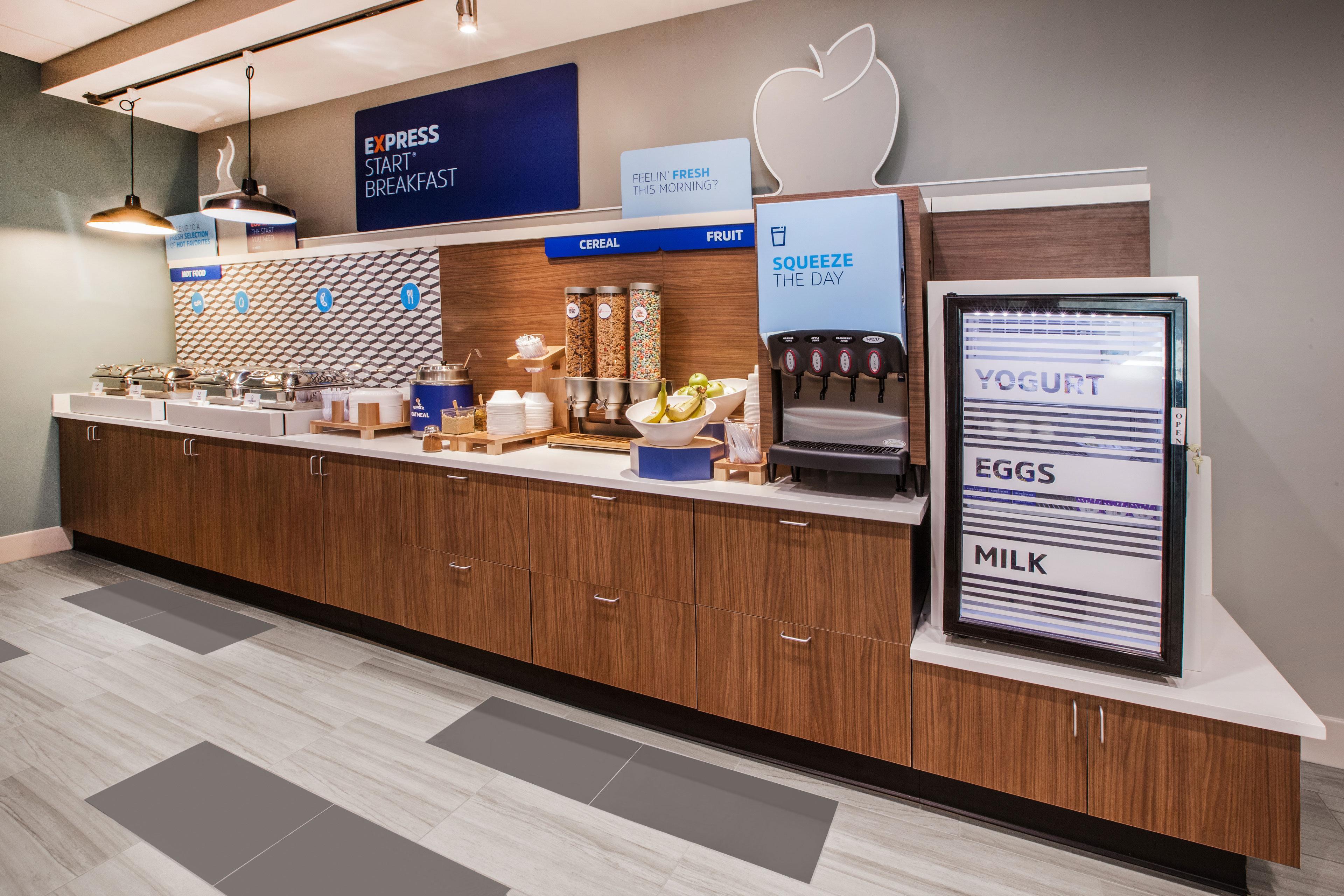 Holiday Inn Express St Ignace-Lake Central By Ihg Saint Ignace Exterior foto