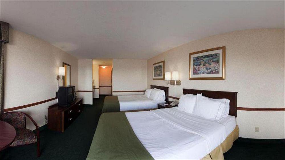 Holiday Inn Express St Ignace-Lake Central By Ihg Saint Ignace Exterior foto